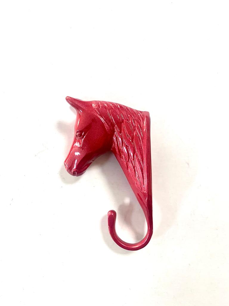 AT BAŞLI YULAR ASKISI